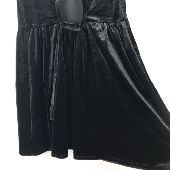 NWT Black Velveteen Sleeveless Stretch Dress with Bodice Back - Picture 11 of 12